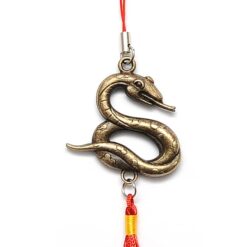 Amuleto con serpiente de la suerte metal