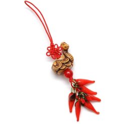 Amuleto con serpiente y pimientos rojos
