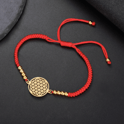 Pulsera Flor de la Vida en Acero Inoxidable Dorado con Cordón Rojo