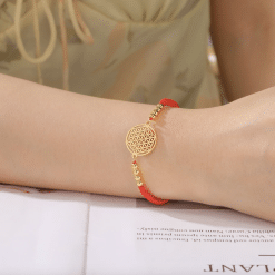 Pulsera Flor de la Vida en Acero Inoxidable Dorado con Cordón Rojo