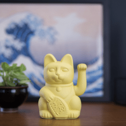 Gato Maneki Neko Amarillo
